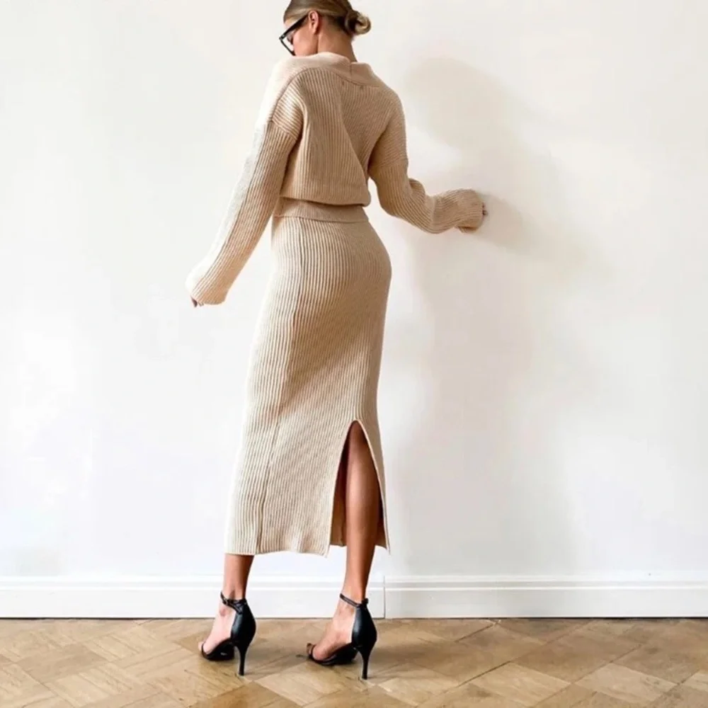 Sweater skirt 2 PC set matching cream beige top bottom v-neck - Picture 4 of 5